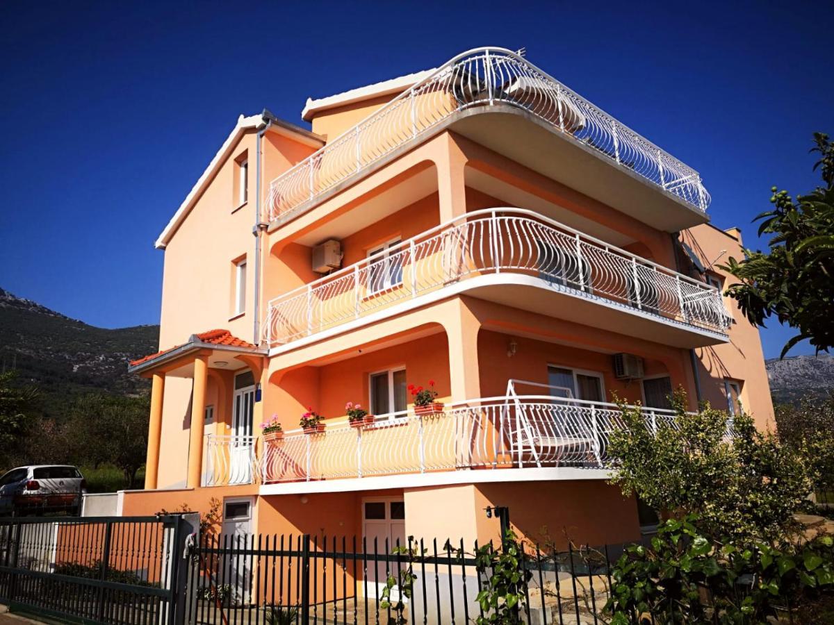 Apartmani Mateja Kastela Luaran gambar