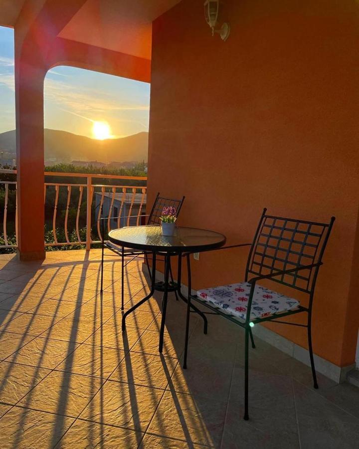 Apartmani Mateja Kastela Luaran gambar