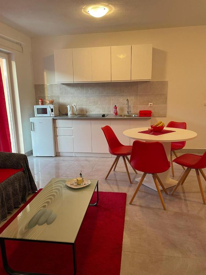 Apartmani Mateja Kastela Luaran gambar