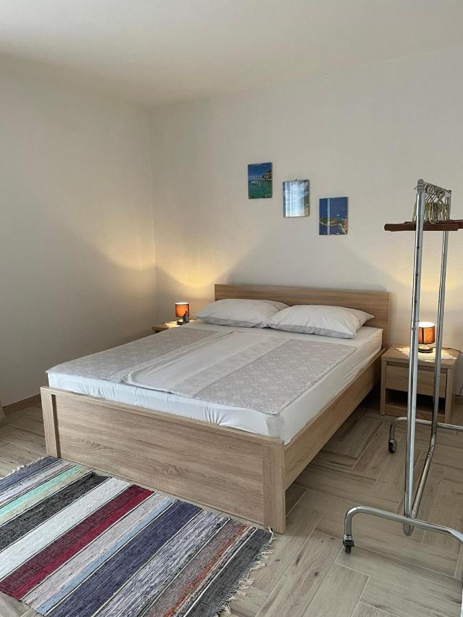 Apartmani Mateja Kastela Luaran gambar